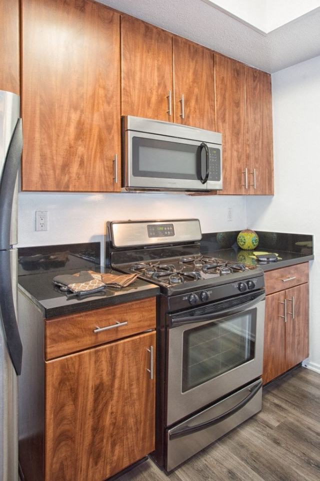 5015 Clinton Apartments Image 12