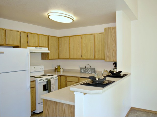 Red Rose Manor Image 6