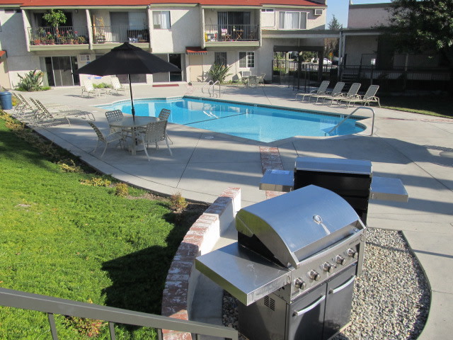 Hillside Village Apartments Image 15