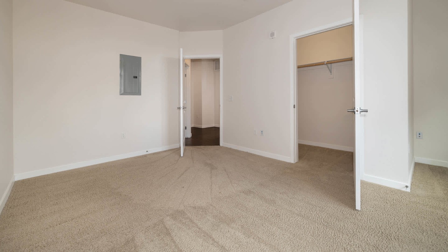 Radius Uptown Apartments Image 18