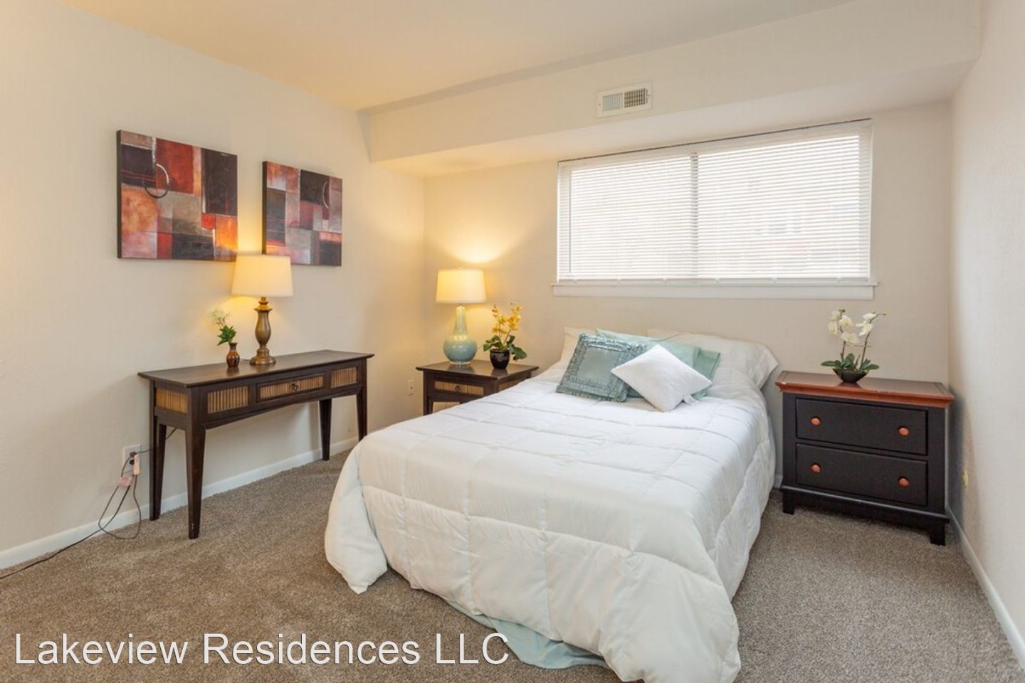 Lakeview Apartments Image 9