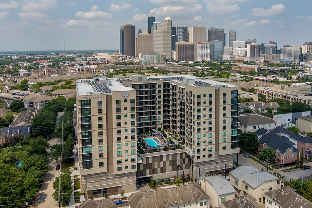 Pearl Rosemont Image 45