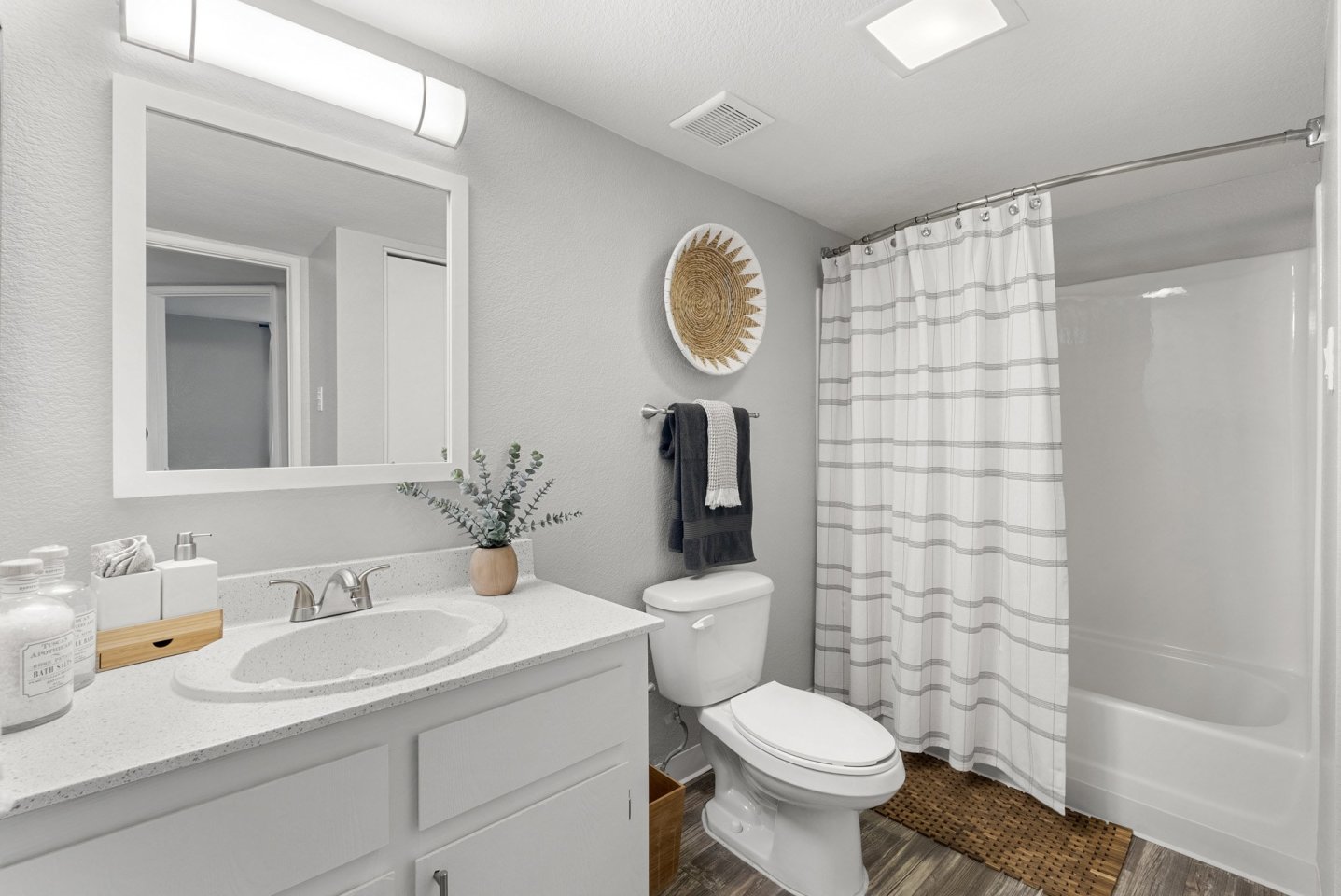 West 35th Image 20