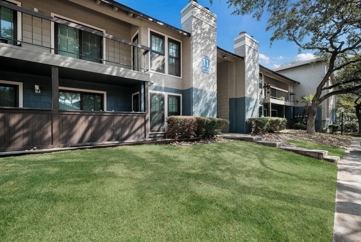 Seville Apartments Image 3