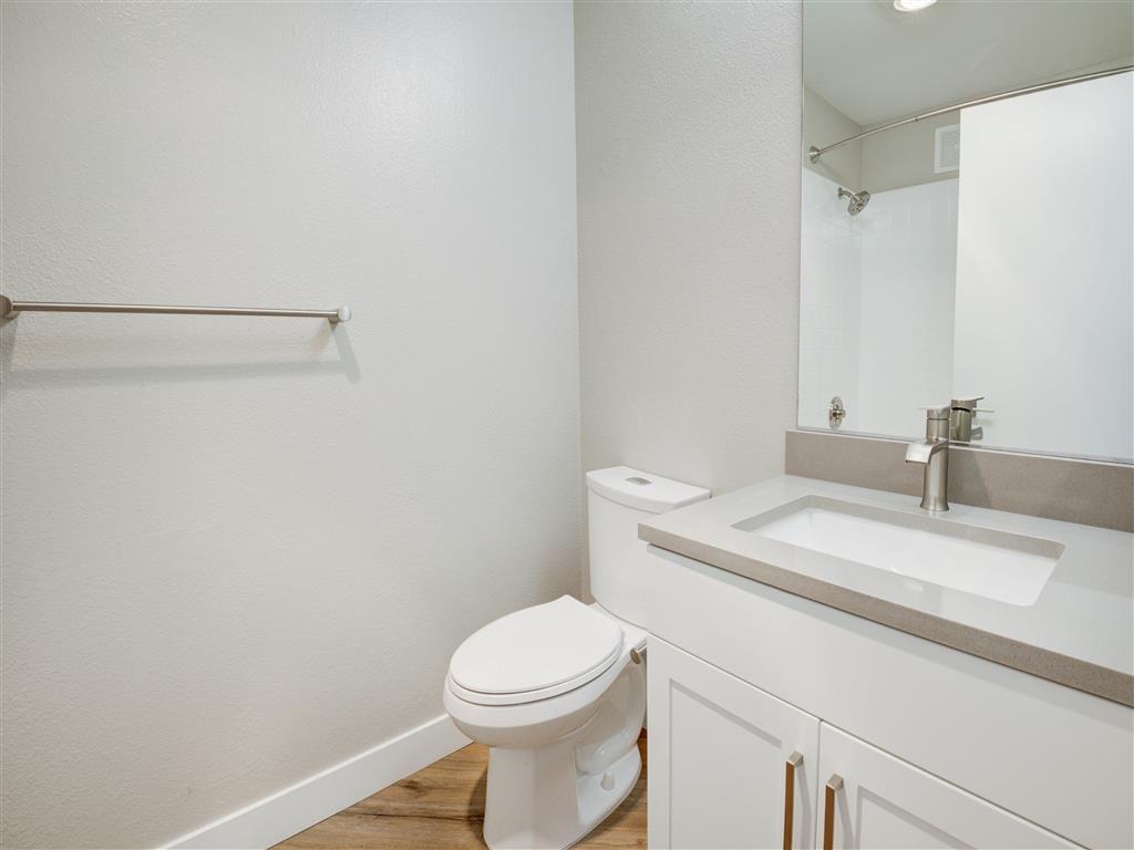 Bayside Village Image 23