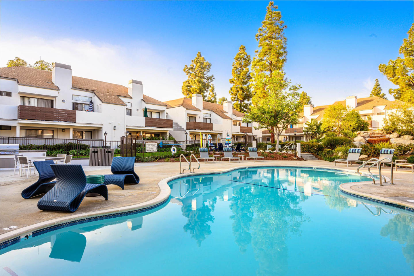Sendero Huntington Beach Image 1