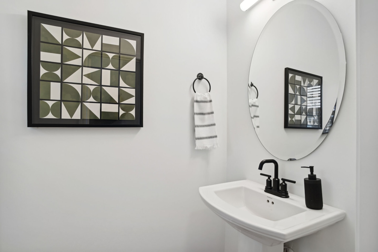 Avery Place Townhomes Image 9