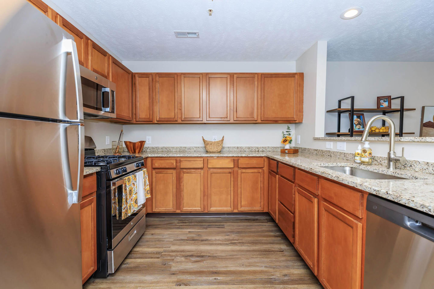 Pebblebrook Apartments Image 24