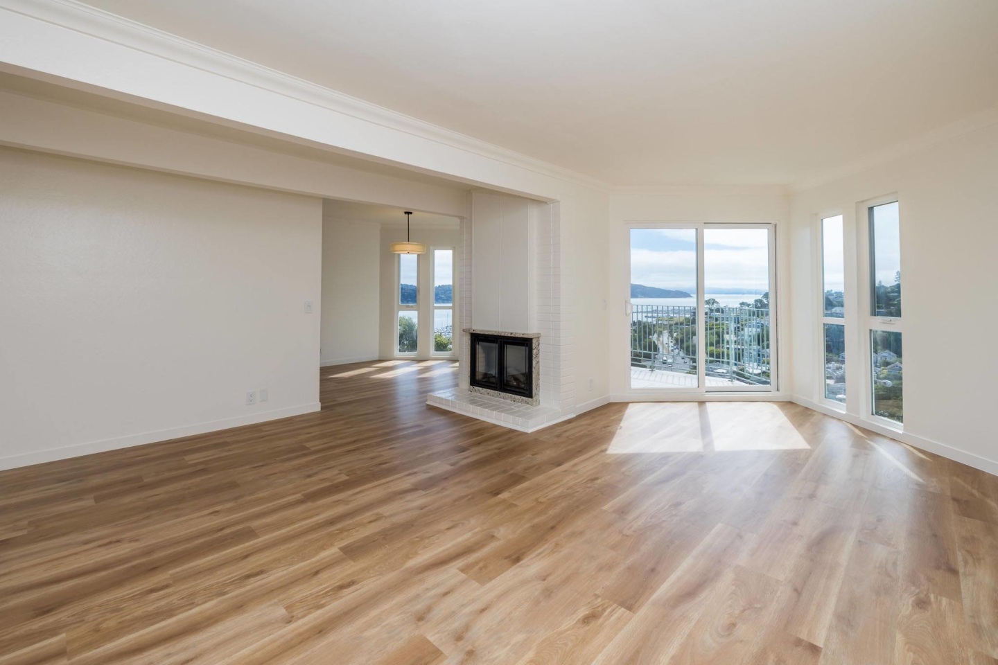 5-65 Rodeo Avenue Image 1