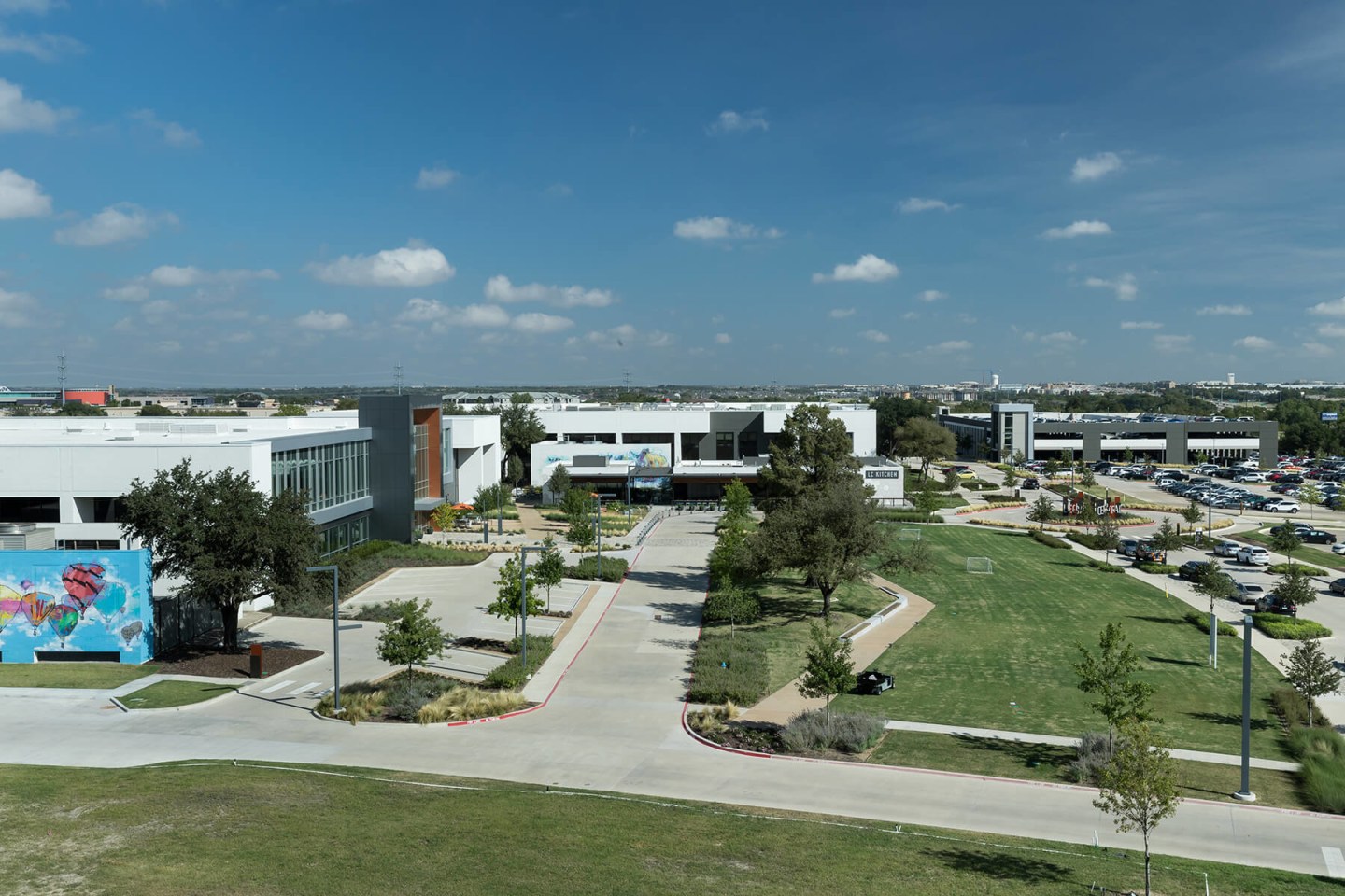 Jada Legacy Central Image 11