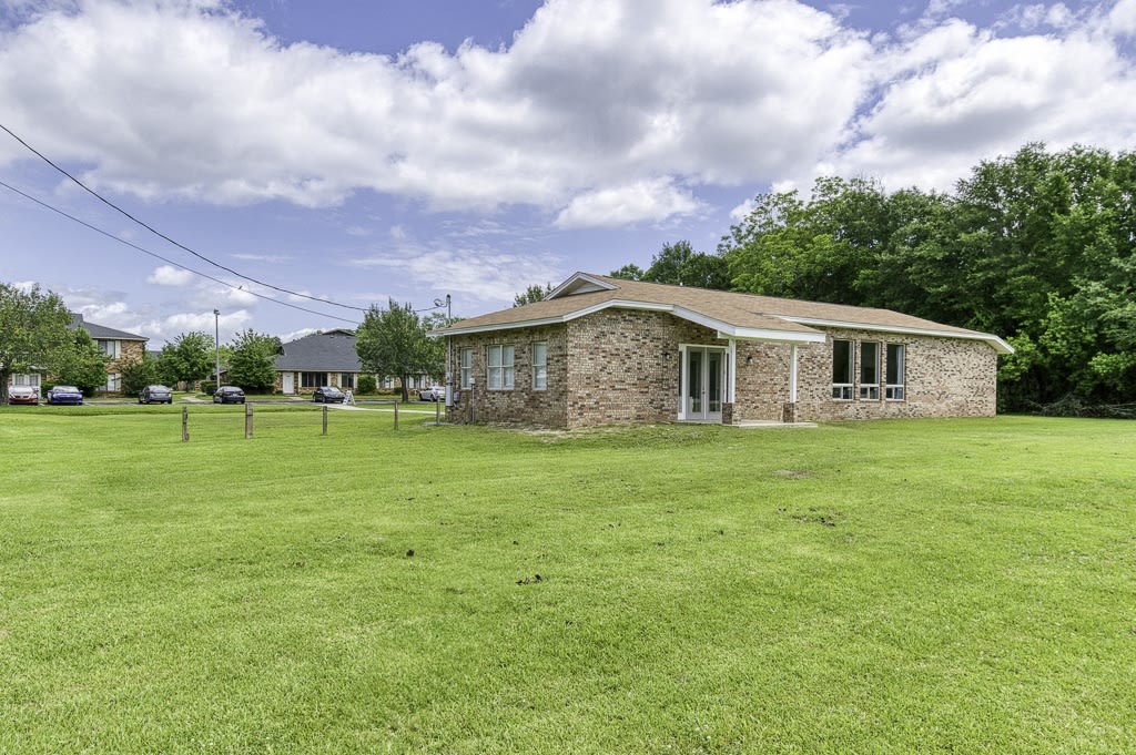 Briarwood Condominiums Image 8