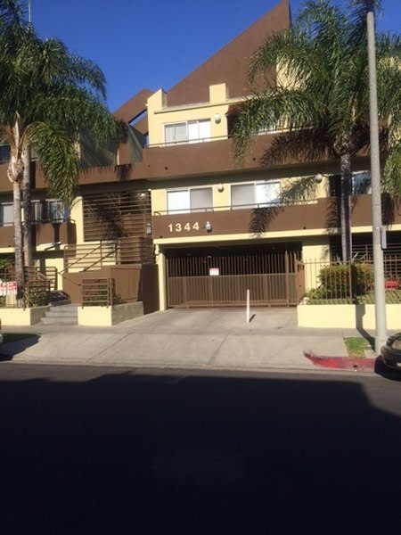 1344 N Serrano Ave Image 1