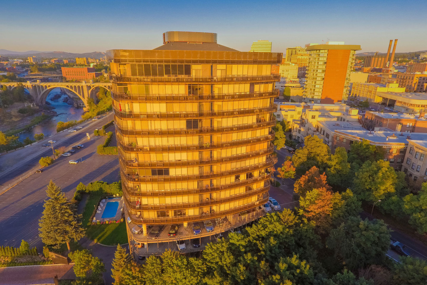Riverfalls Tower Apartments Image 1