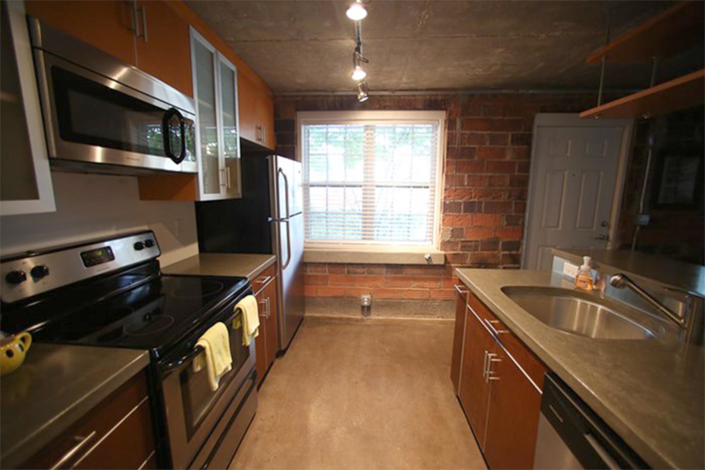 South Front Apartments Image 193