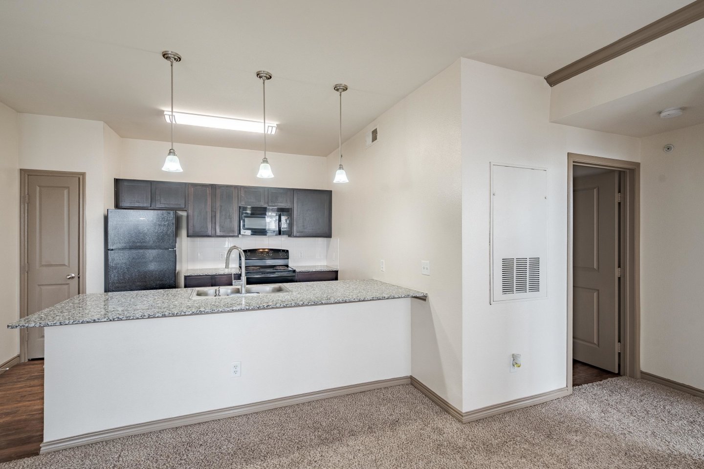 Tradewinds Apartments Image 4