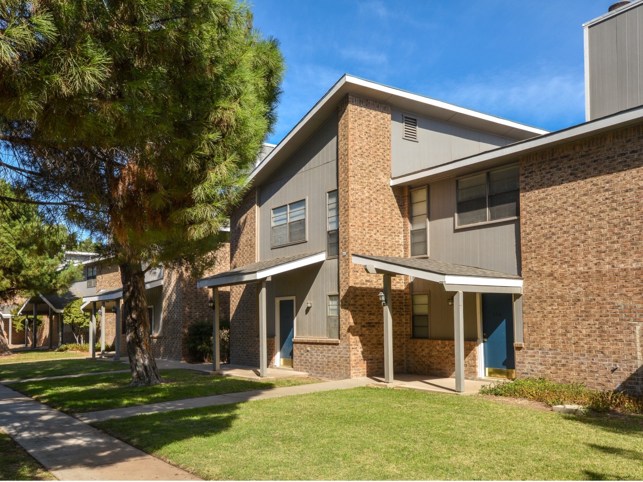 Country Crest Townhomes Image 3