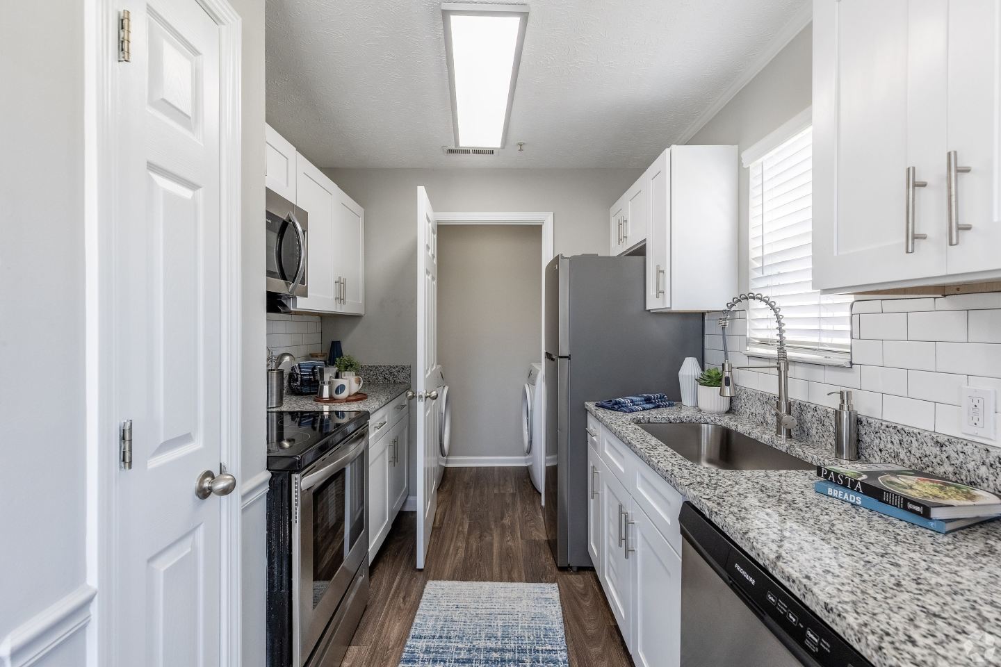 Adler Apartment Homes Image 17