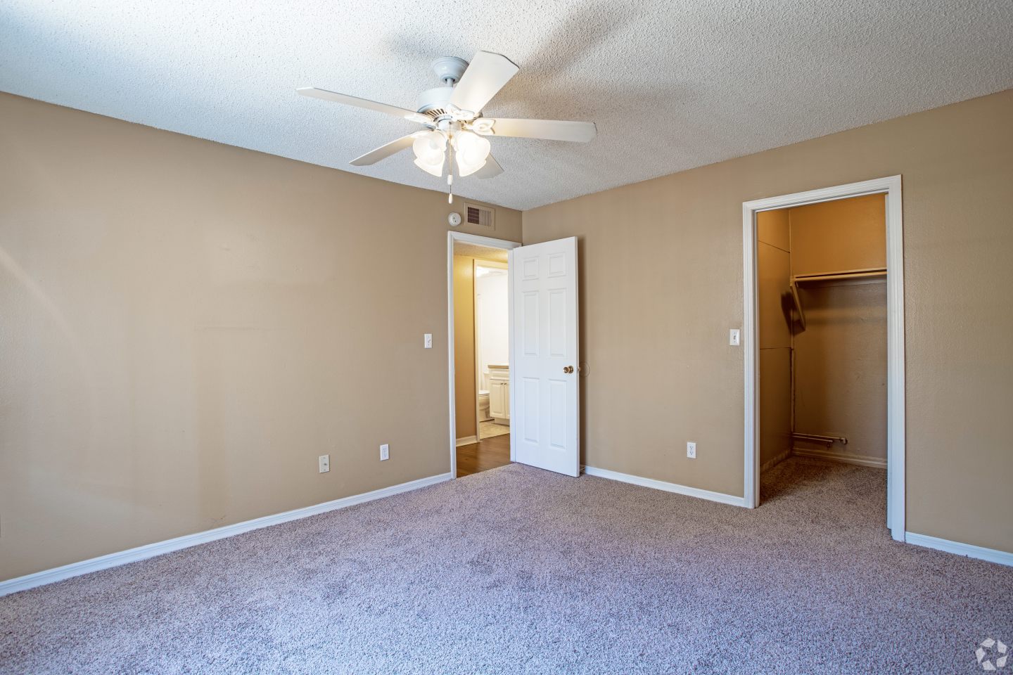 Green Oaks Image 19