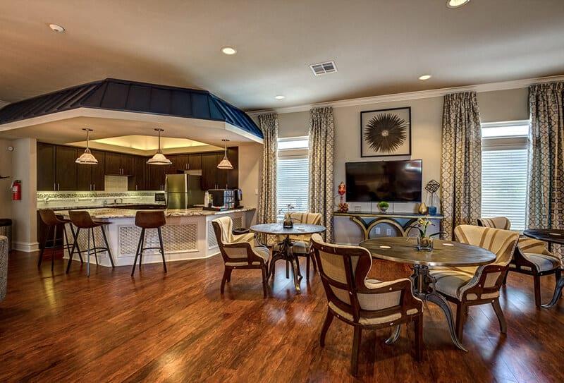 Residence at Gateway Village Image 14