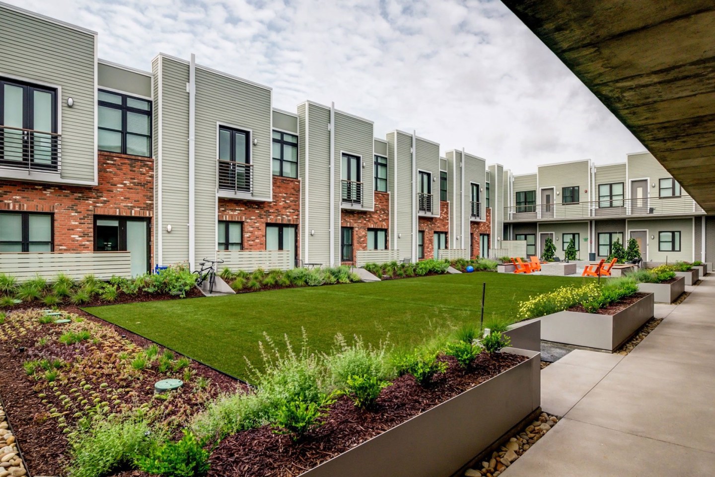 2100 Acklen Flats Image 1