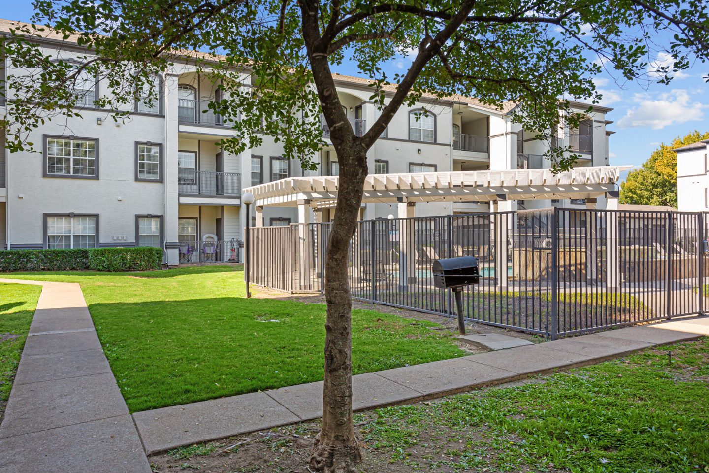 Fountains of Burleson Apartments Image 40