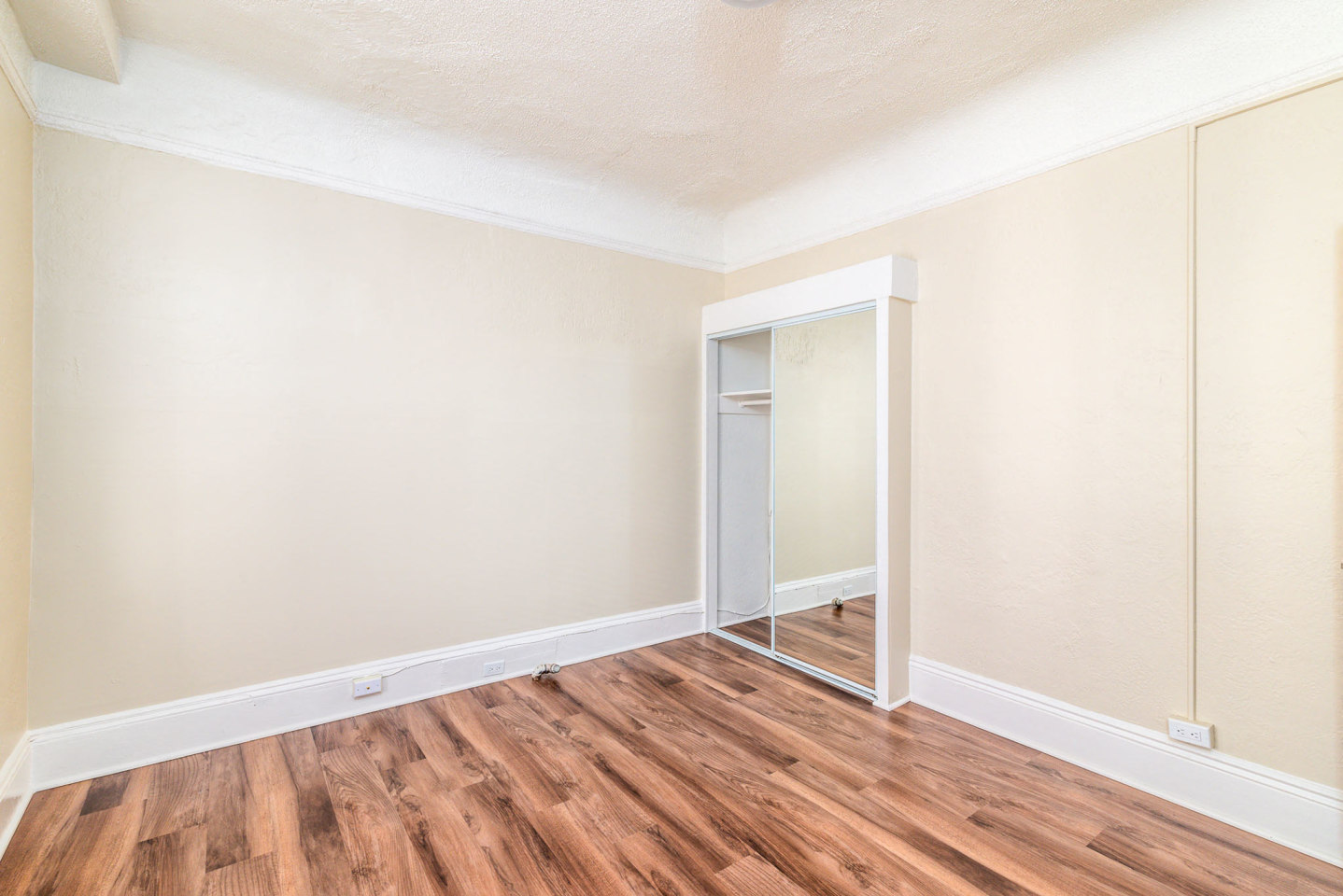 1030-1042 Polk Image 14