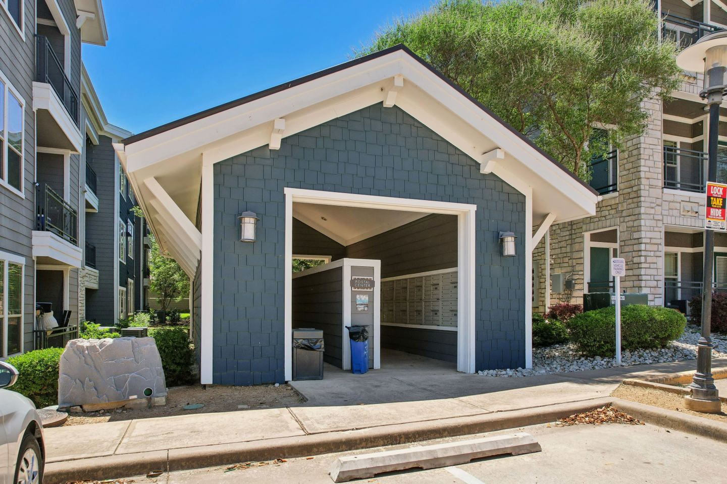 Lakewood Flats Image 8