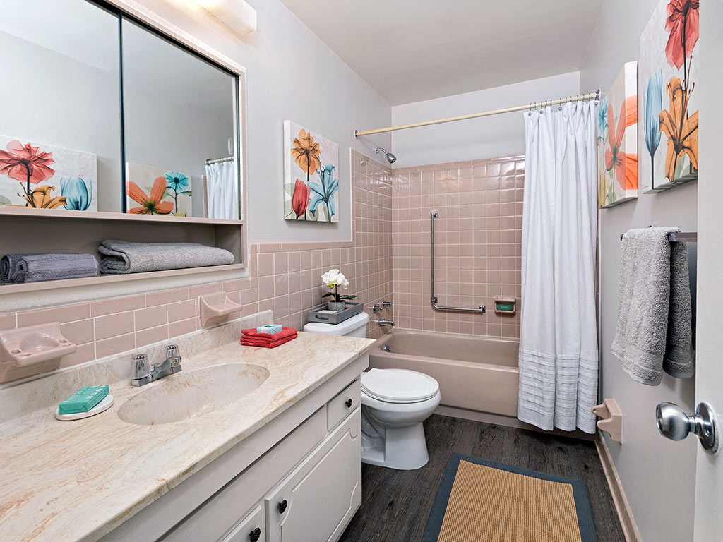 Chelsea Square Apartments Image 11