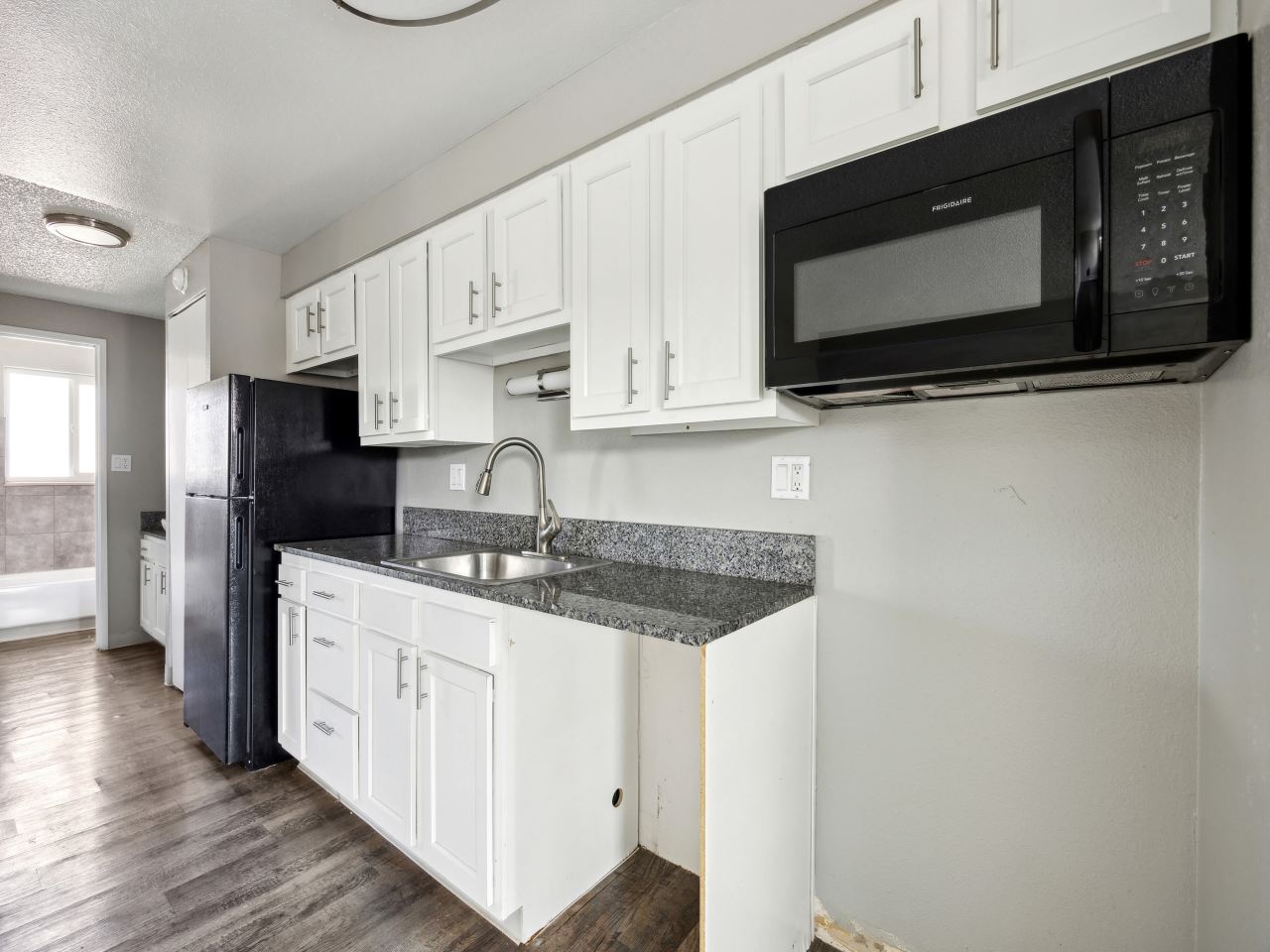 Newport Square Apartments Image 43
