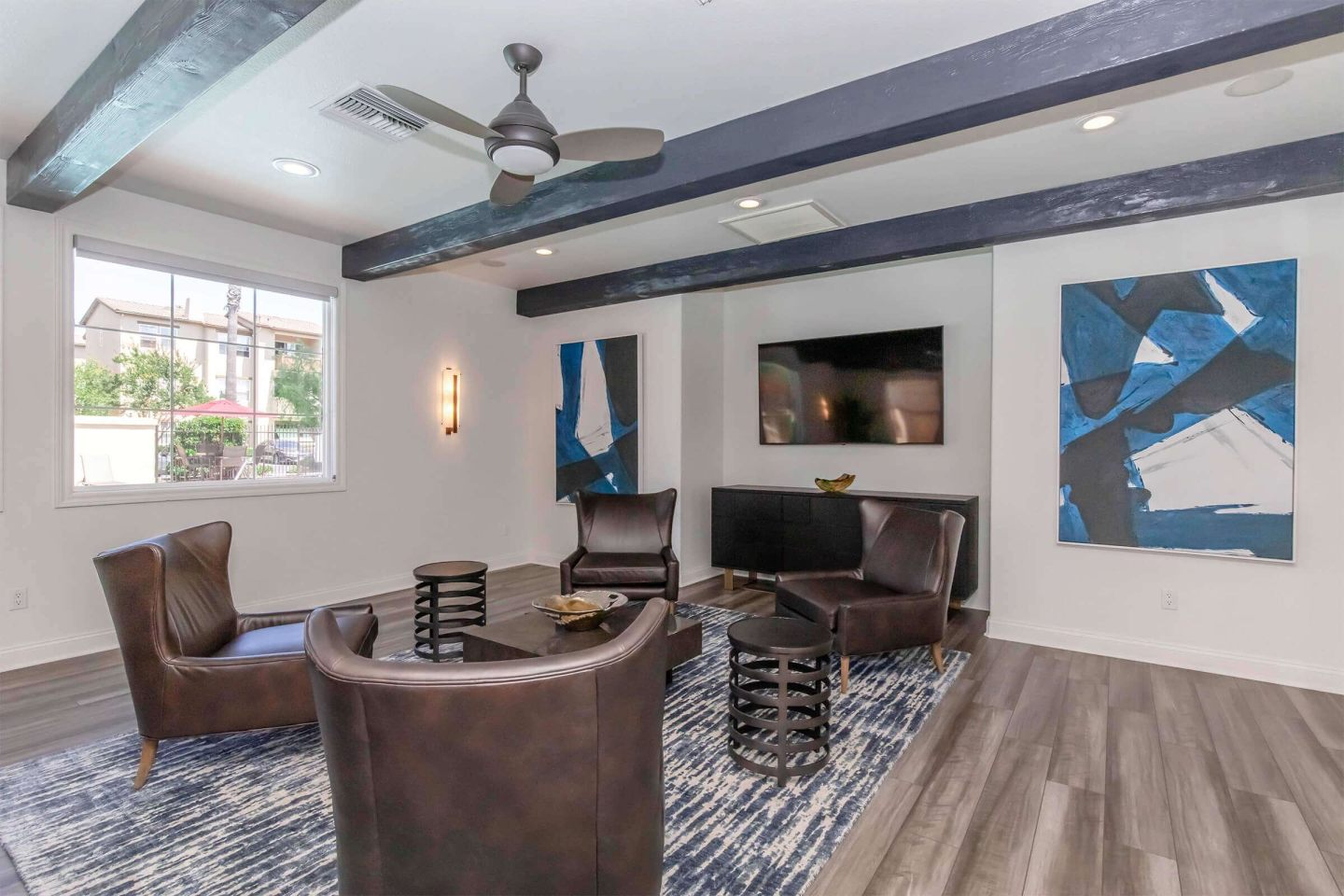 Laurel Vista Apartment Homes Image 8