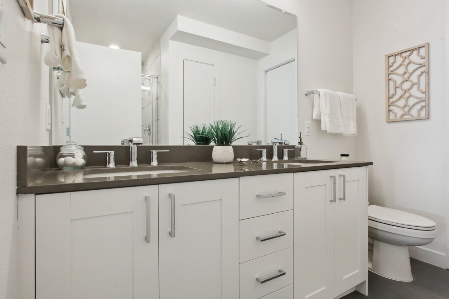 Central Park Townhomes Image 17