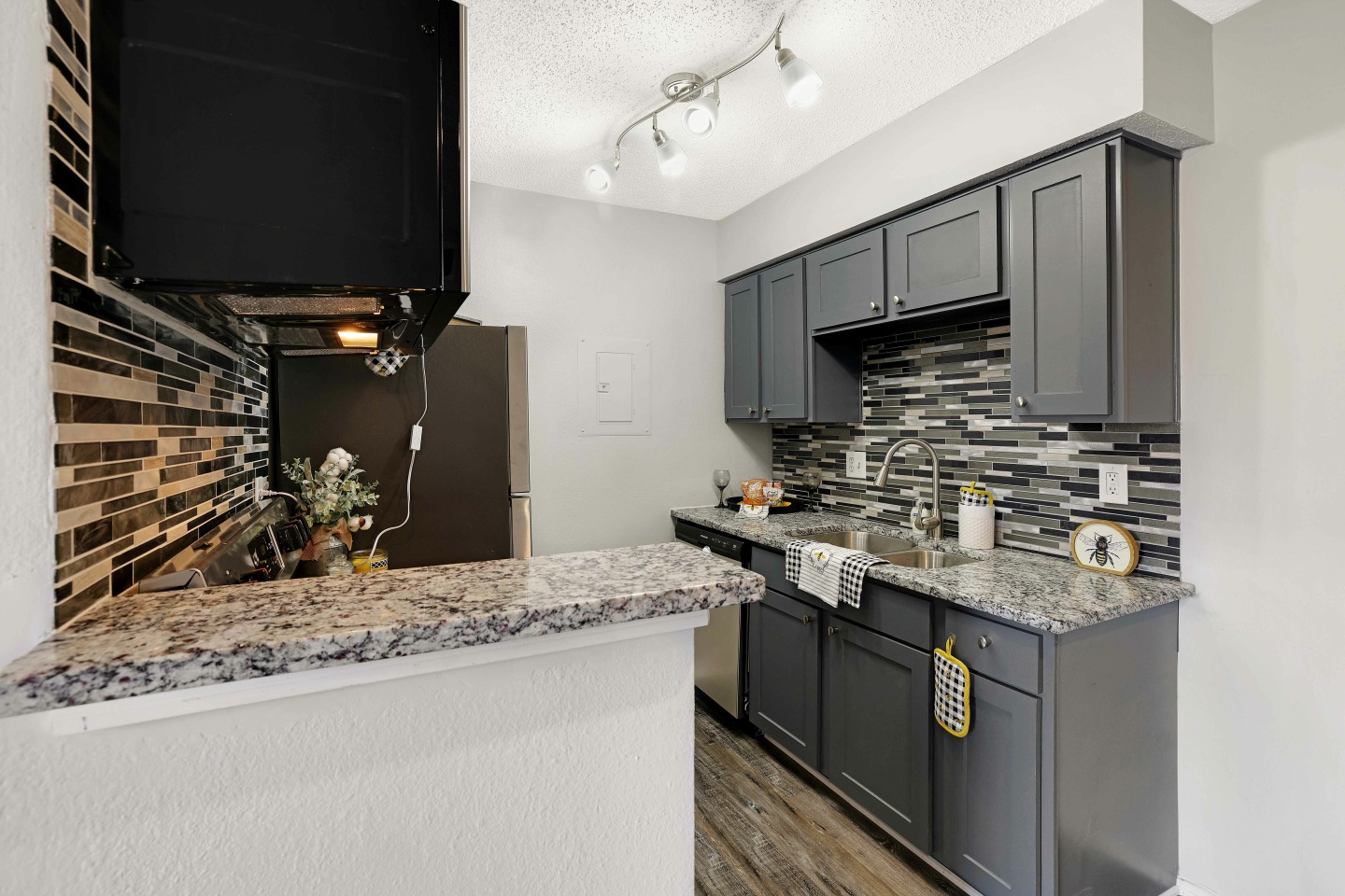 Marine Creek Apartments Image 16