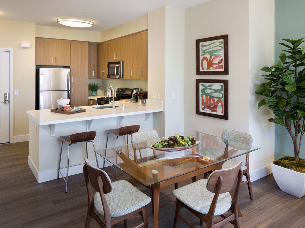Avalon Vista Image 1