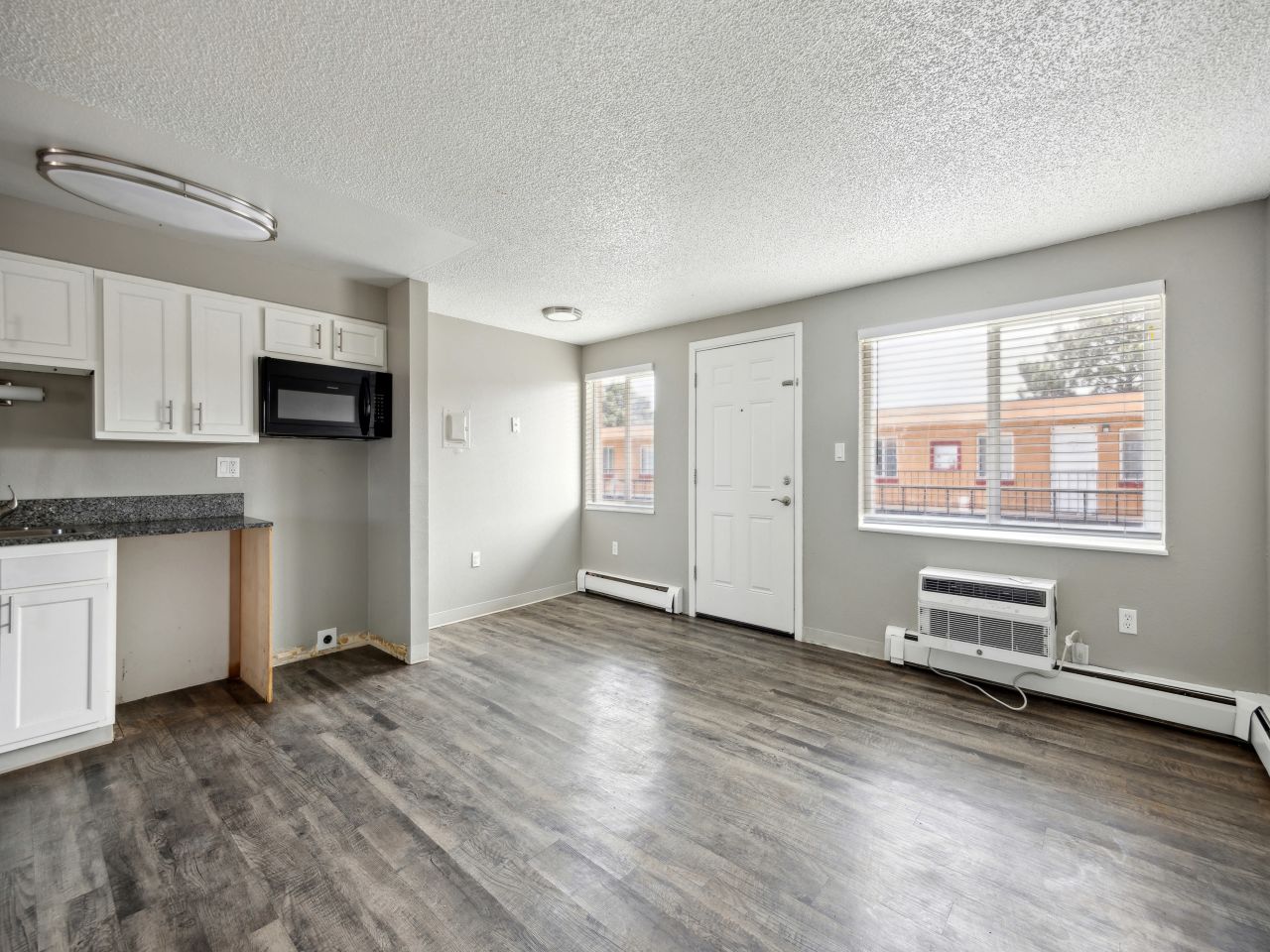 Newport Square Apartments Image 40
