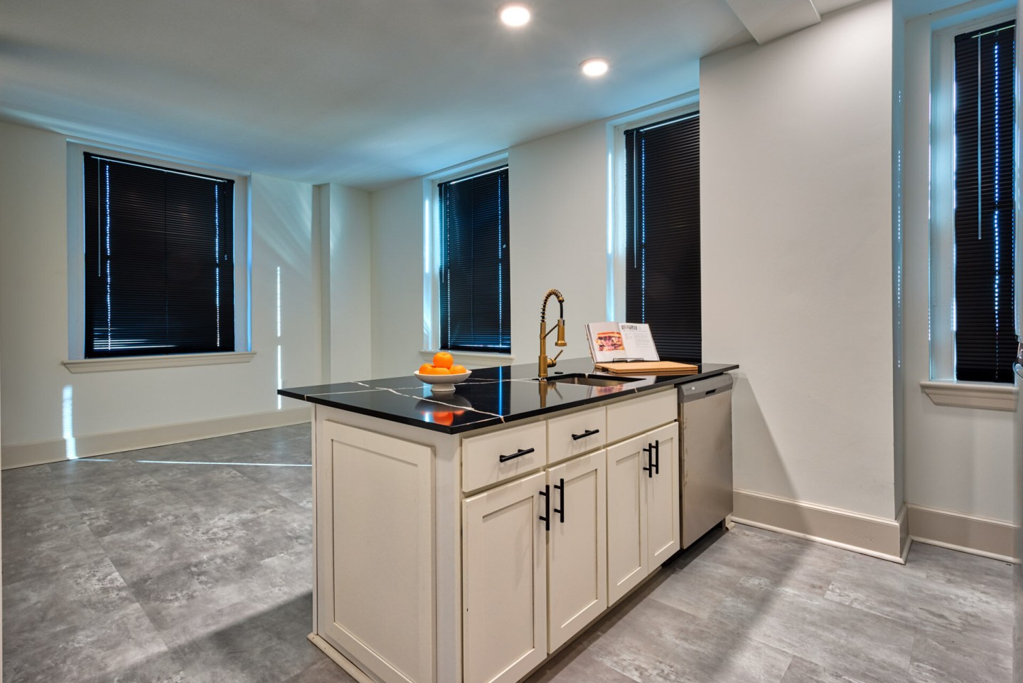 142 West York Street Apartments Image 7