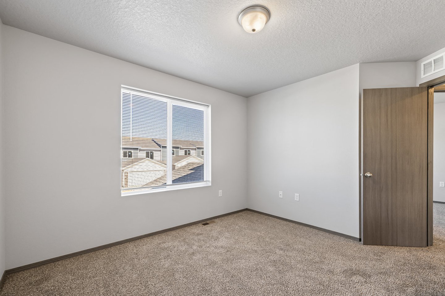 Destination 141 Image 7