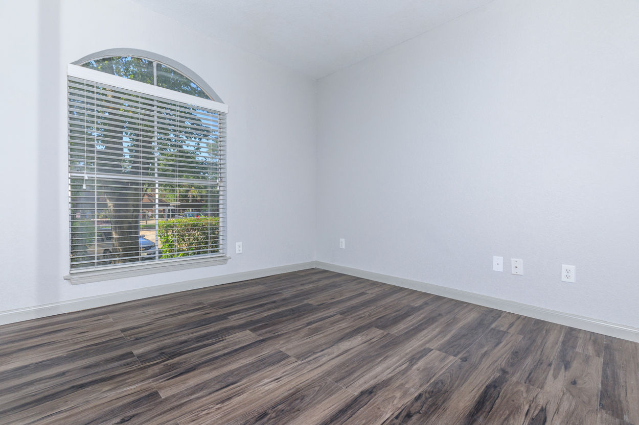 Crows Nest Apartments Image 12