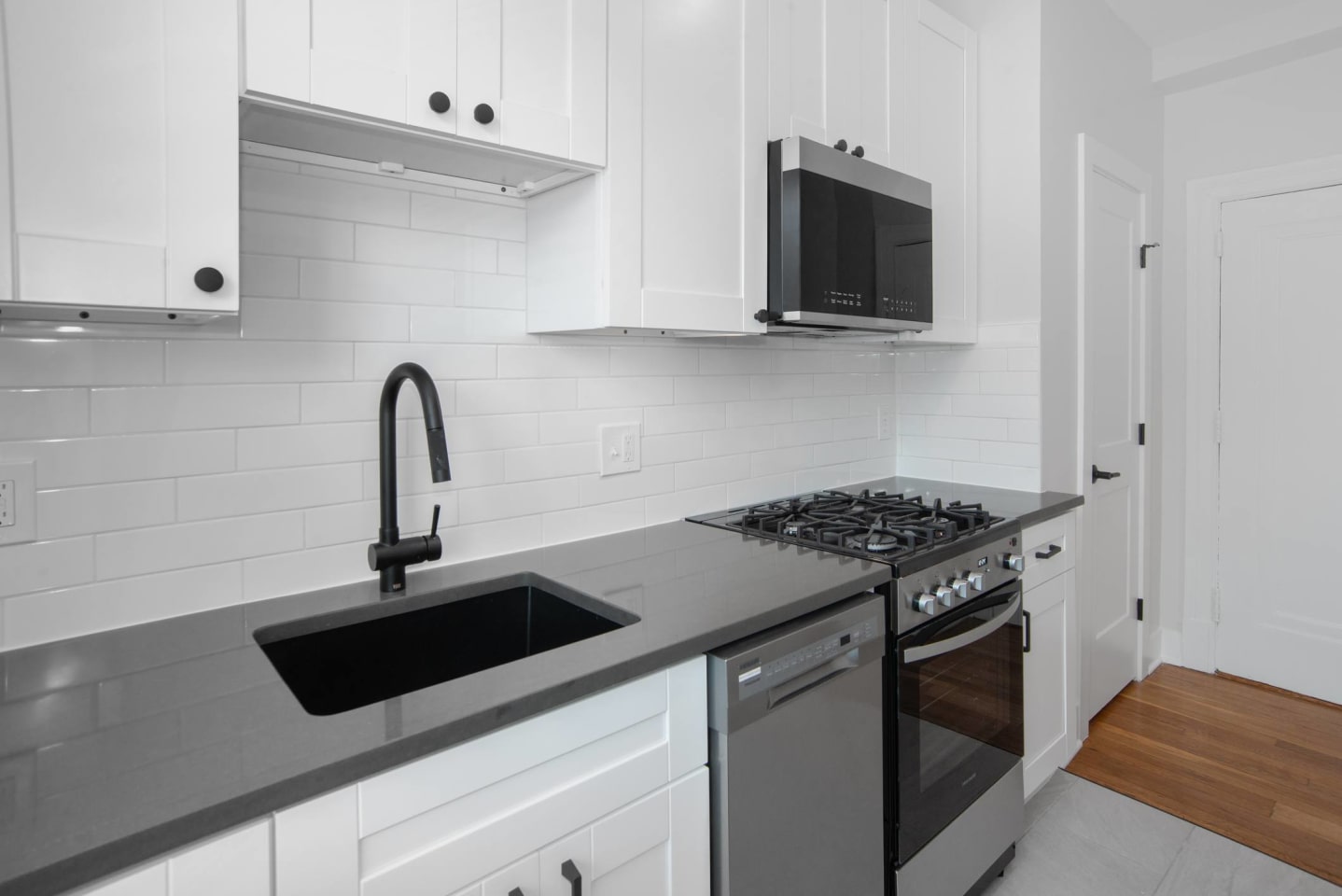 1830 R Apartments Image 19