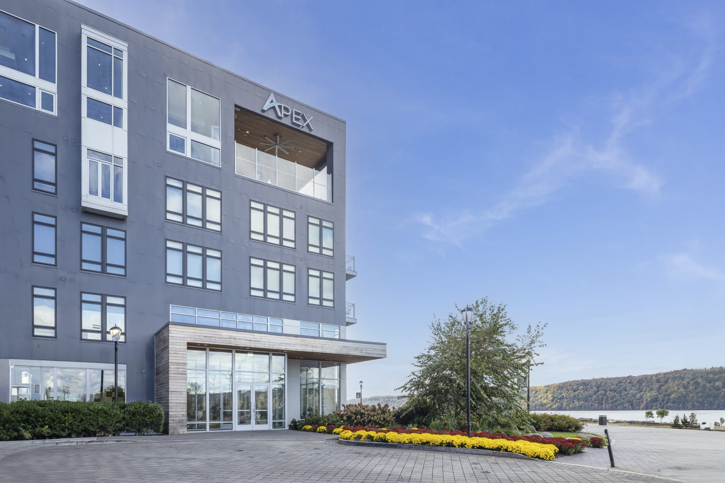 Apex Hudson Riverfront Image 3