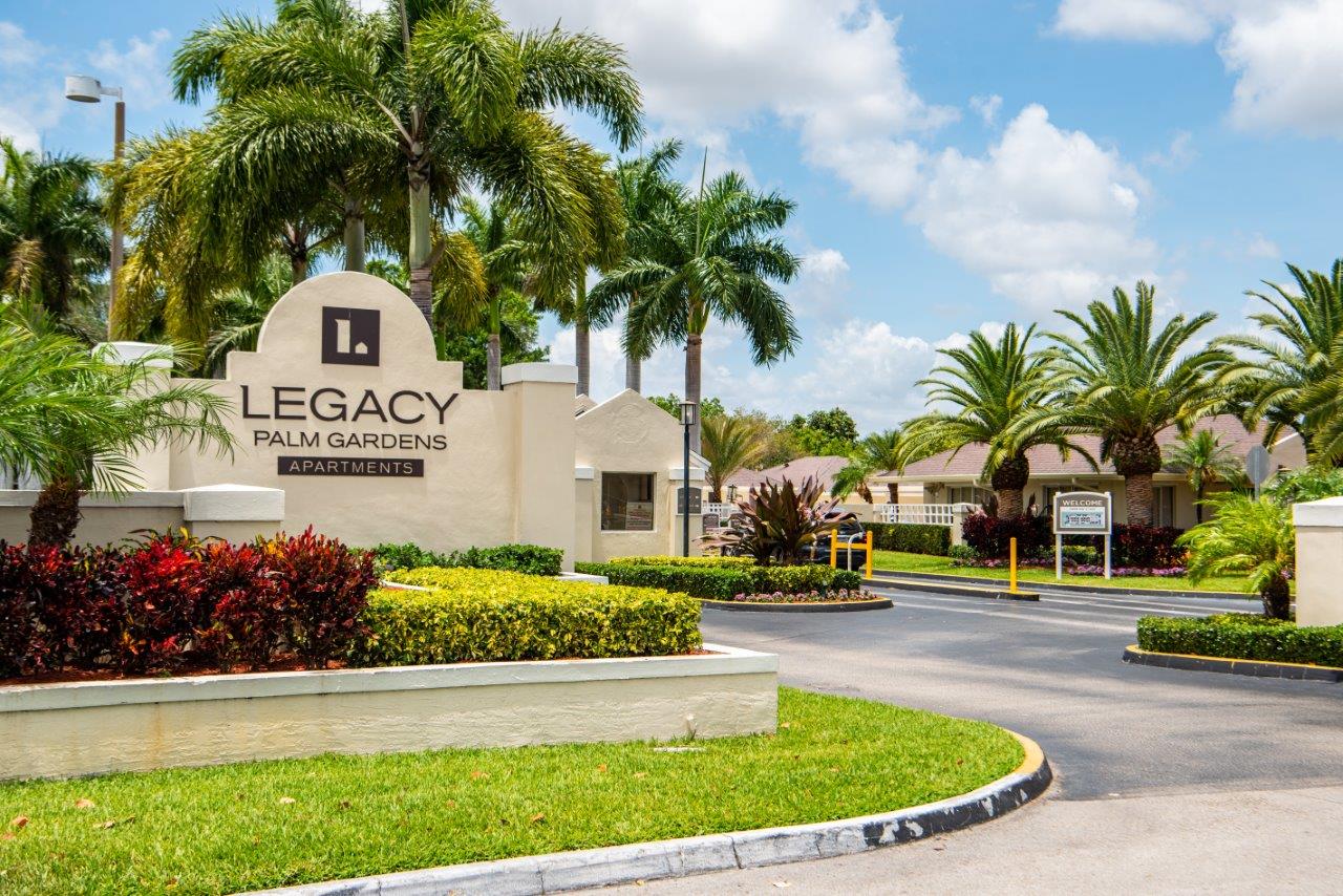 Legacy Palm Gardens Image 1