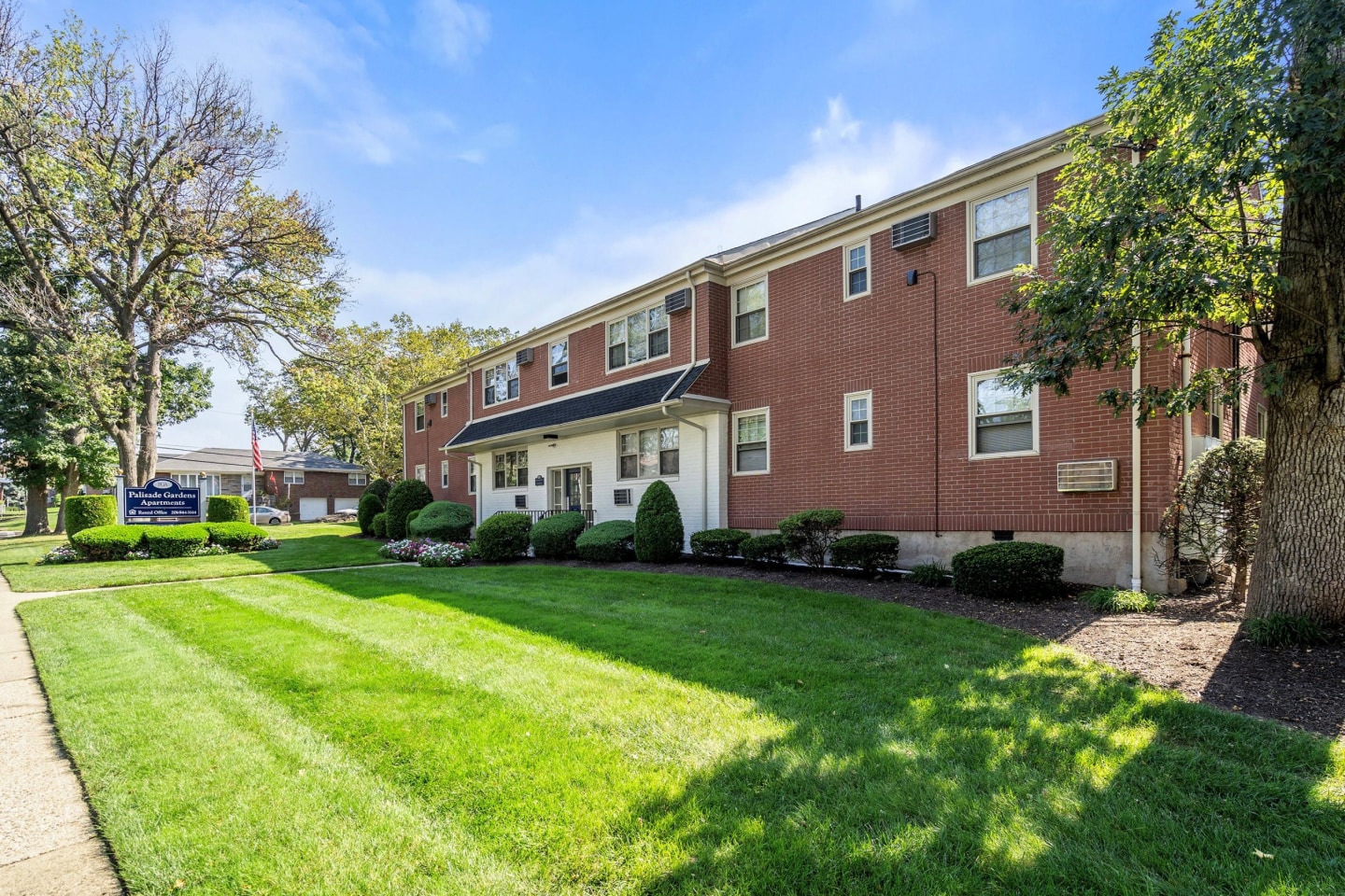Palisades Gardens Apartments Image 13