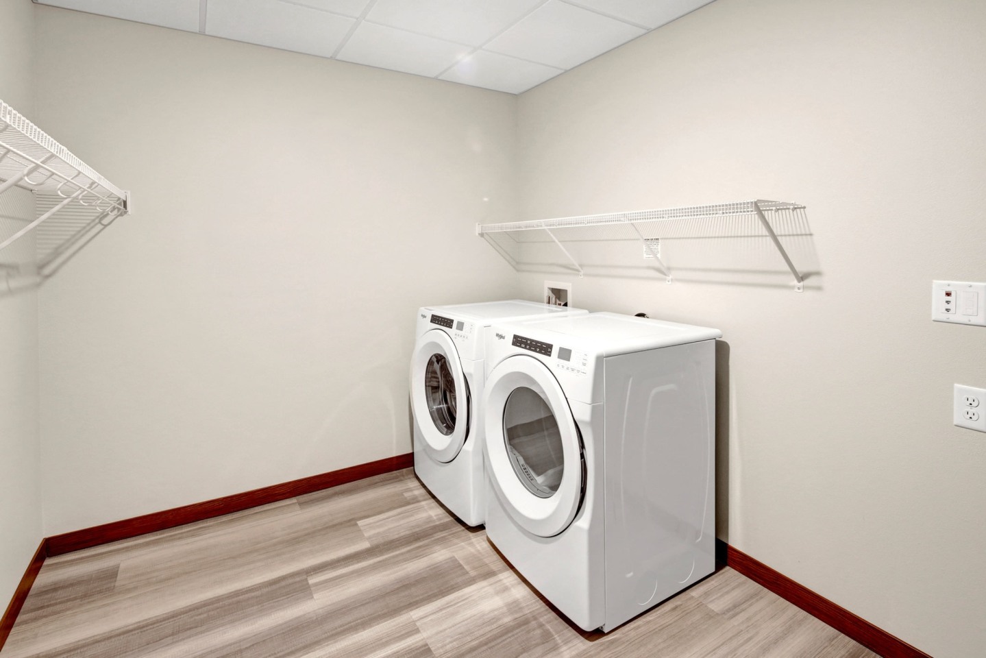 Urbana Court Apartments Image 19