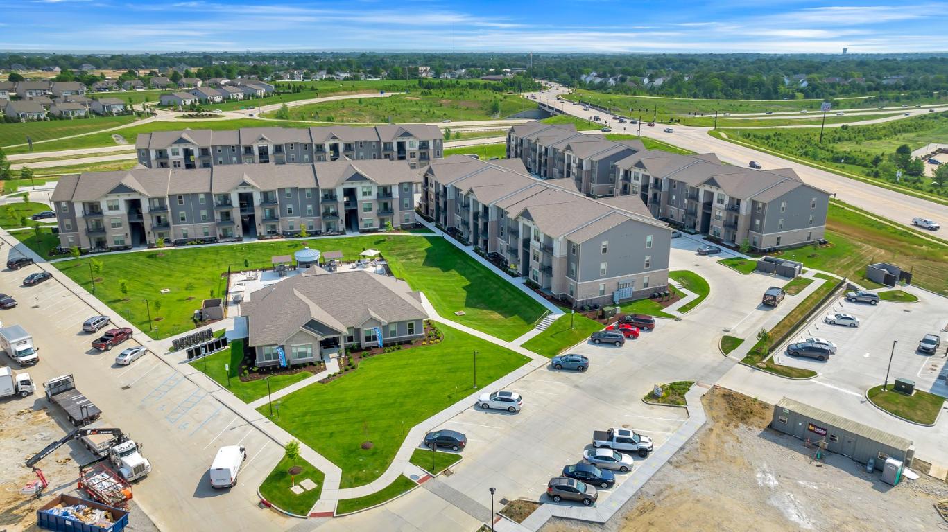 The Prairie Luxury Apartments Image 2