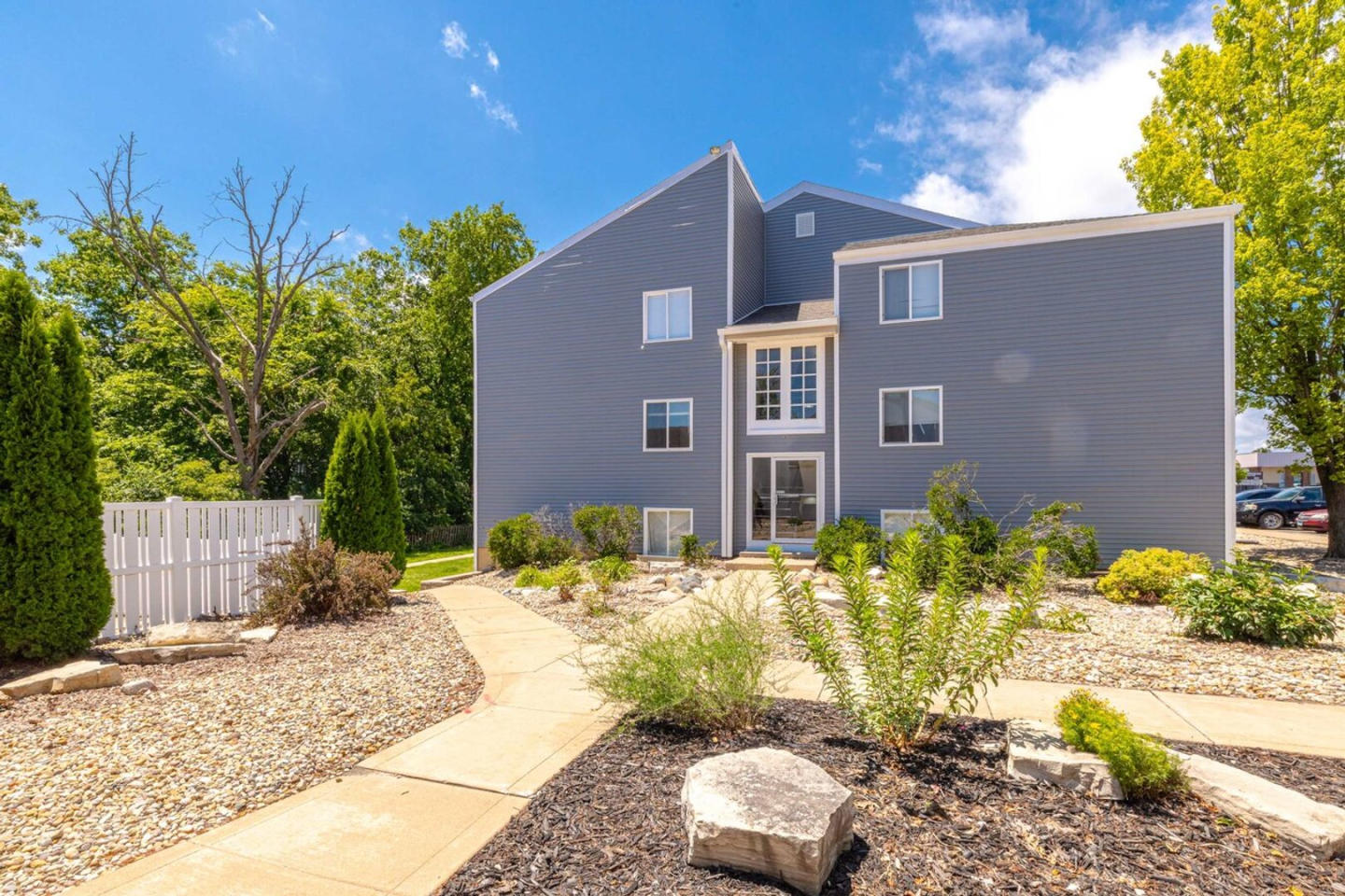 The Grove Apartments Image 7