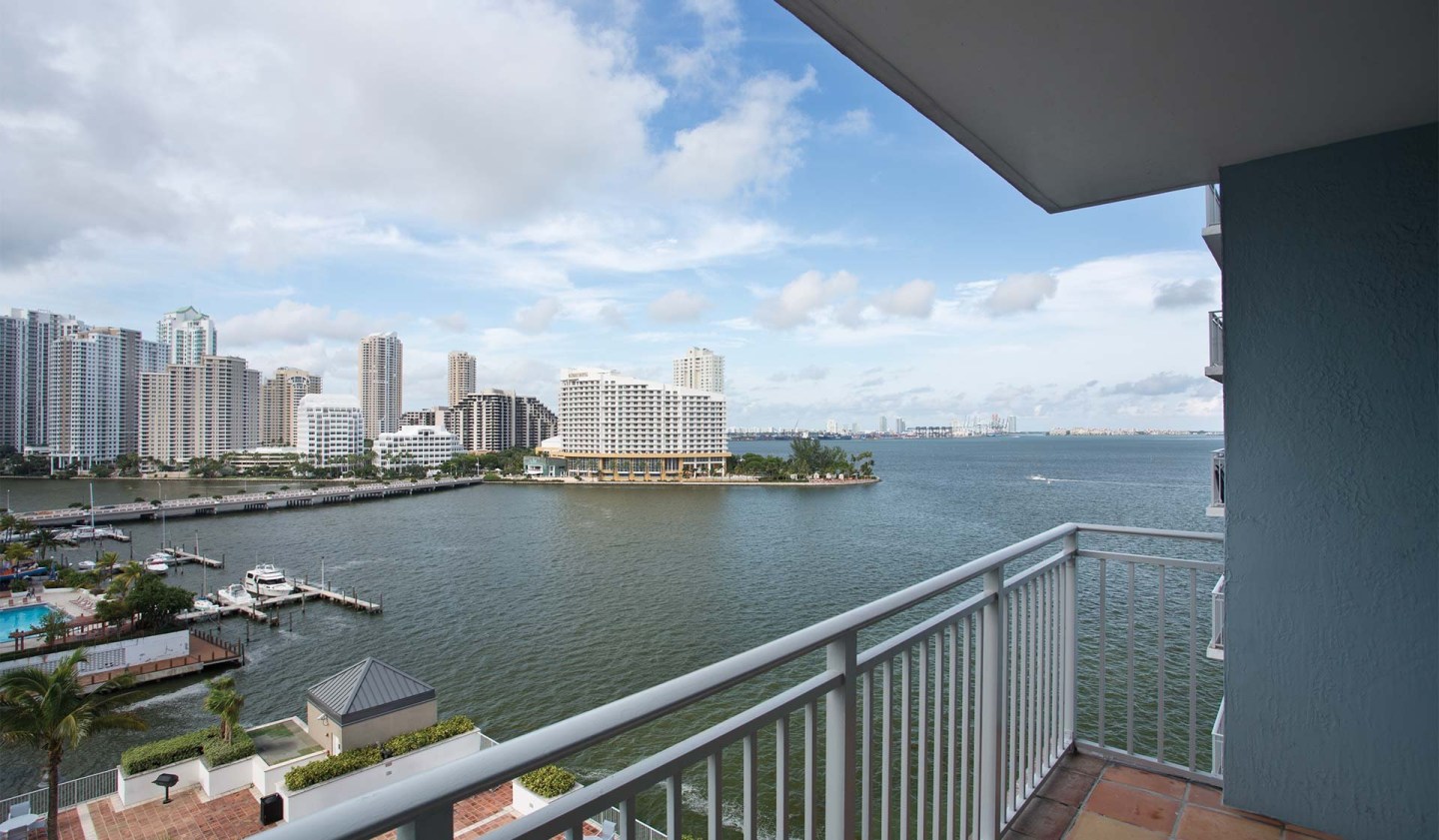 Yacht Club at Brickell Apartments Image 15