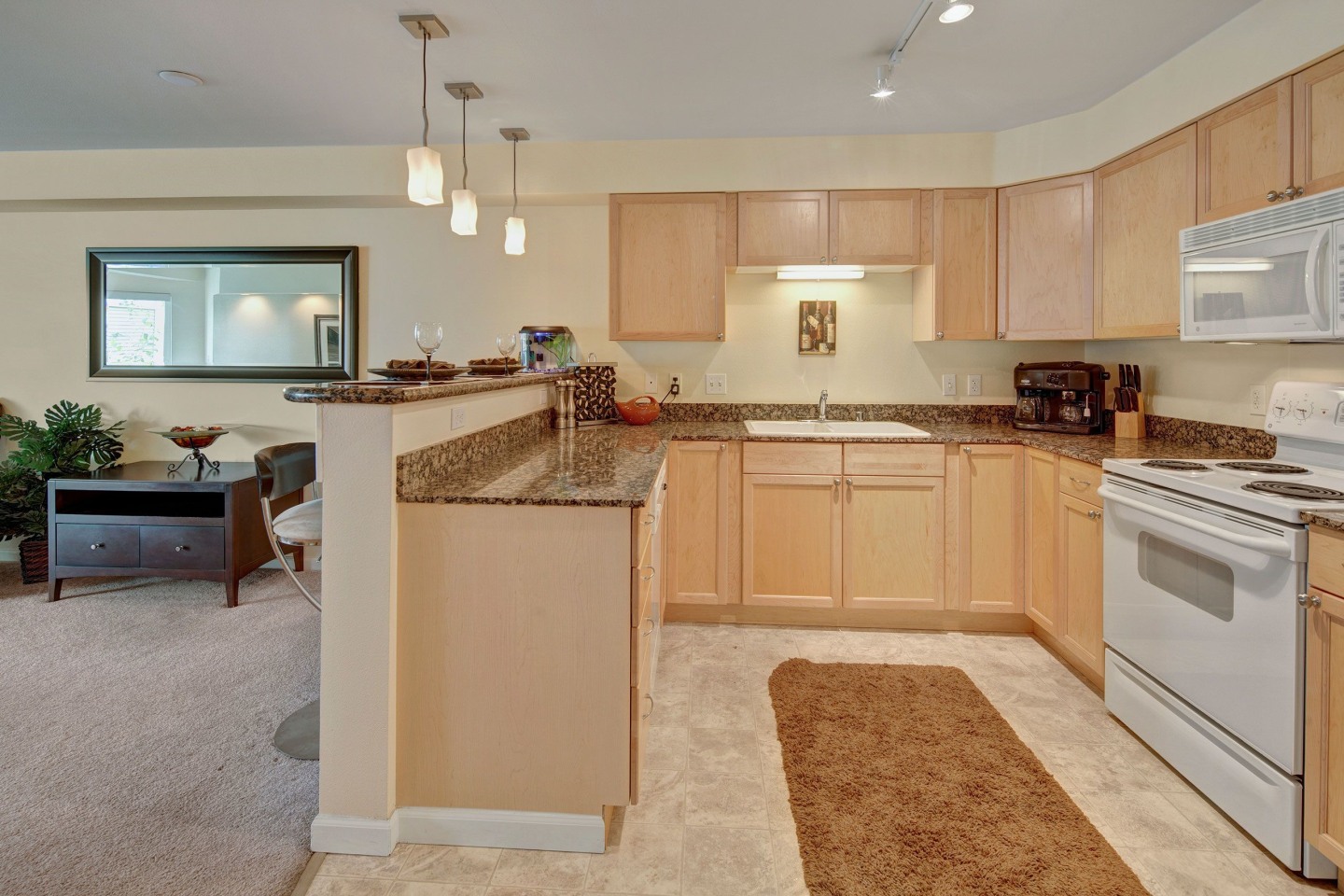 Admirals Cove Image 1