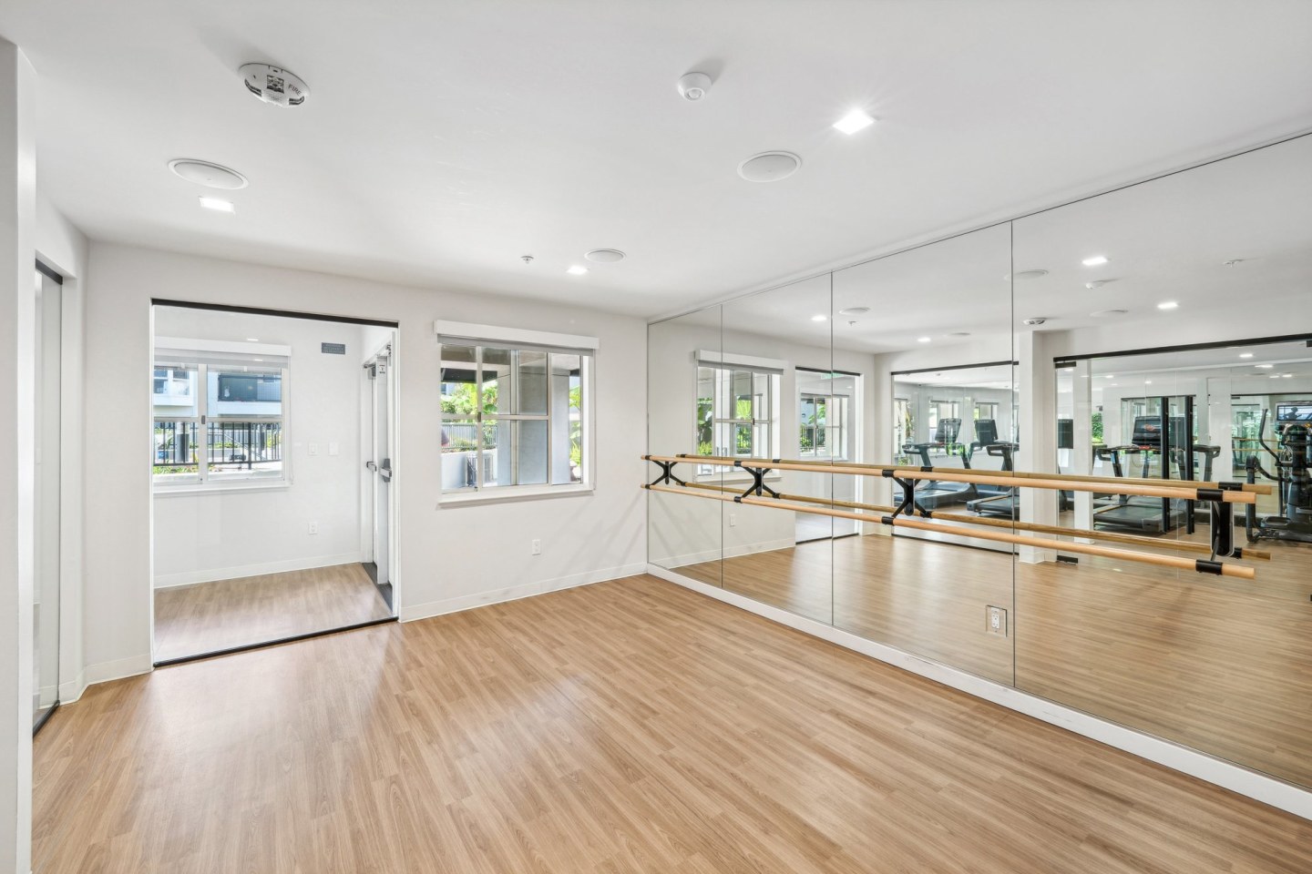 Bayside Village Image 20
