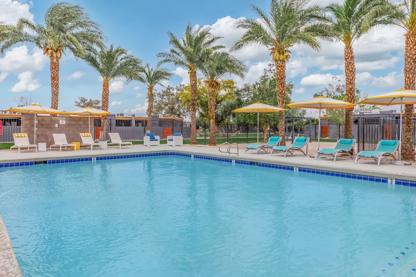 Aqua Apartments Image 3