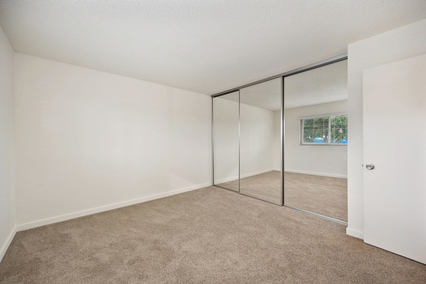Elan Sea Lofts Image 25