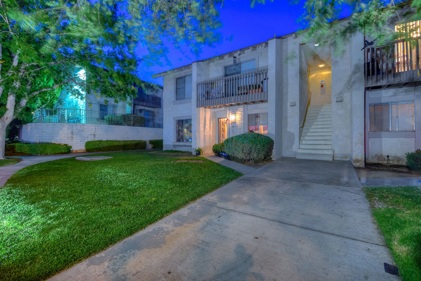 Fairway Manor Image 8